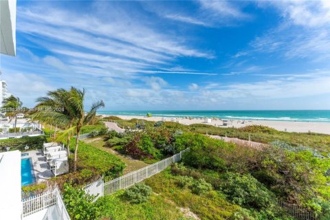 Condominio en venta en Miami Beach, Florida, 1 dormitorio, 59.46 m2 № 1999004 - foto 8