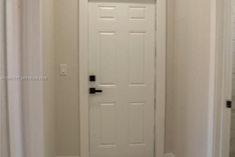 Casa en venta en Miami Gardens, Florida, 4 dormitorios, 134.89 m2 № 2003404 - foto 19