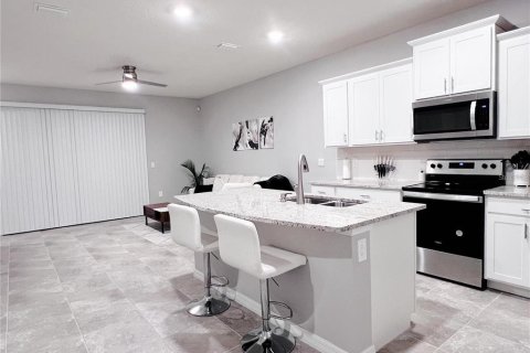 Touwnhouse à louer à Sarasota, Floride: 3 chambres, 155.43 m2 № 2434871 - photo 3