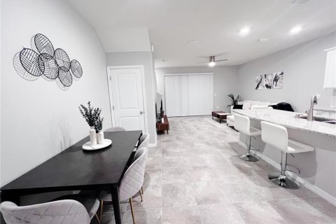 Touwnhouse à louer à Sarasota, Floride: 3 chambres, 155.43 m2 № 2434871 - photo 4