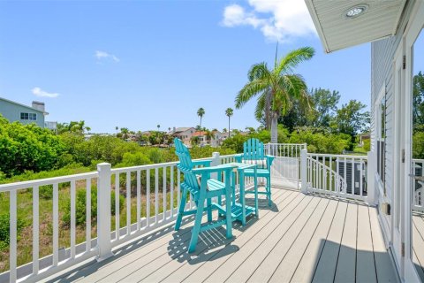 Townhouse in Indian Rocks Beach, Florida 6 bedrooms, 379.04 sq.m. № 1777870 - photo 24