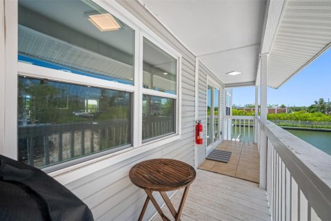 Townhouse in Indian Rocks Beach, Florida 6 bedrooms, 379.04 sq.m. № 1777870 - photo 26