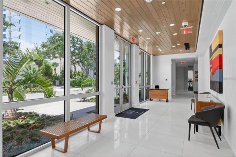 Condo in Sarasota, Florida, 3 bedrooms  № 2395824 - photo 23