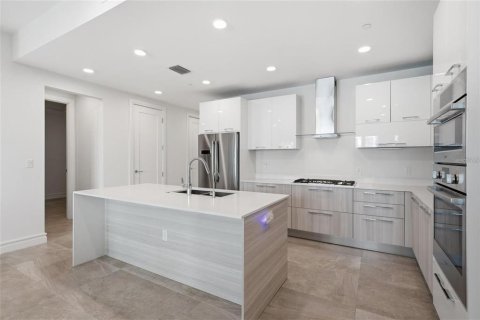 Condo in Sarasota, Florida, 3 bedrooms  № 2395824 - photo 10