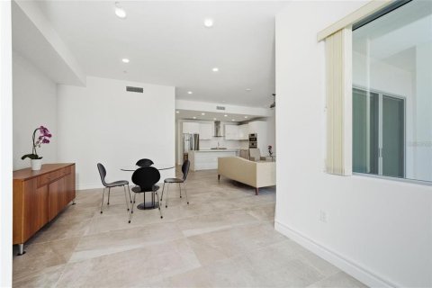 Condo in Sarasota, Florida, 3 bedrooms  № 2395824 - photo 3
