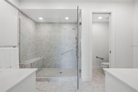 Condo in Sarasota, Florida, 3 bedrooms  № 2395824 - photo 14