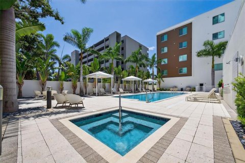 Condo in Sarasota, Florida, 3 bedrooms  № 2395824 - photo 26