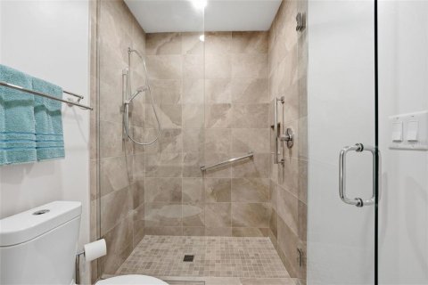 Condo in Sarasota, Florida, 3 bedrooms  № 2395824 - photo 21