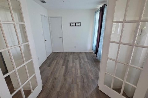 Villa ou maison à vendre à Dania Beach, Floride: 3 chambres, 96.15 m2 № 2269215 - photo 15