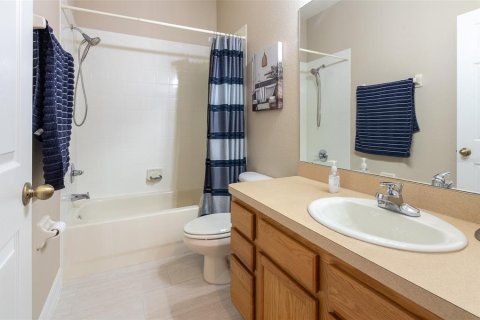 Купить виллу или дом в Ривервью, Флорида 12 комнат, 202.06м2, № 1732439 - фото 29