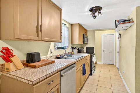 Casa en venta en New Port Richey, Florida, 3 dormitorios, 193.24 m2 № 1910291 - foto 6
