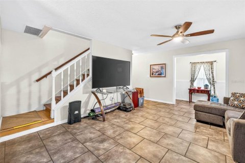 Casa en venta en New Port Richey, Florida, 3 dormitorios, 193.24 m2 № 1910291 - foto 2