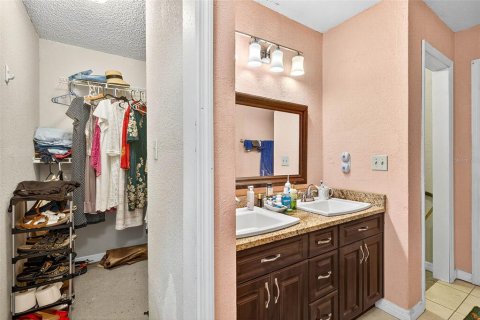 Casa en venta en New Port Richey, Florida, 3 dormitorios, 193.24 m2 № 1910291 - foto 28