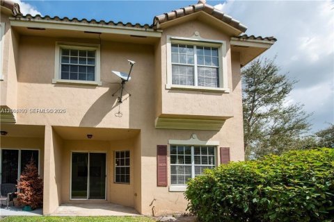 Townhouse in Davie, Florida 3 bedrooms, 178.74 sq.m. № 2088419 - photo 27