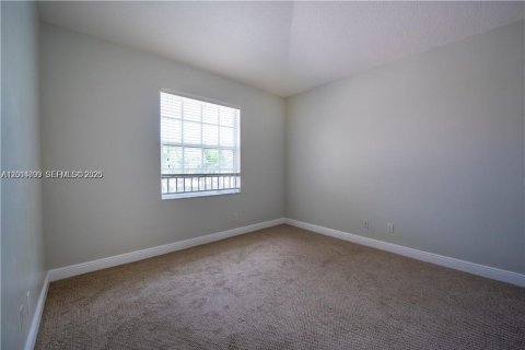 Townhouse in Davie, Florida 3 bedrooms, 178.74 sq.m. № 2088419 - photo 22