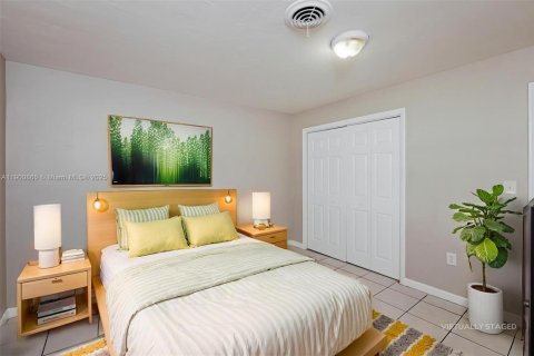 House in Sunrise, Florida 2 bedrooms, 111.48 sq.m. № 1951472 - photo 14