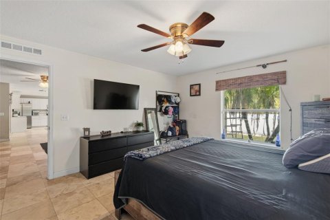 Villa ou maison à vendre à Palm Coast, Floride: 6 chambres, 366.03 m2 № 2430304 - photo 25