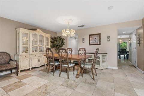 Villa ou maison à vendre à Palm Coast, Floride: 6 chambres, 366.03 m2 № 2430304 - photo 9