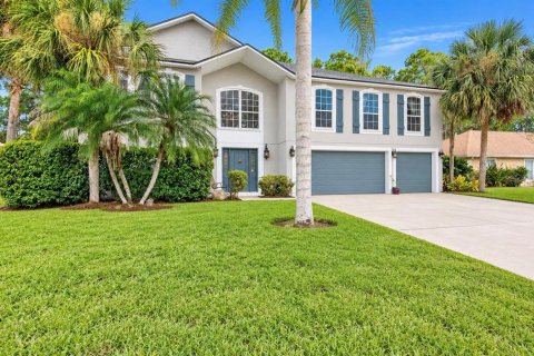 House in Palm Coast, Florida 6 bedrooms, 366.03 sq.m. № 2430304
