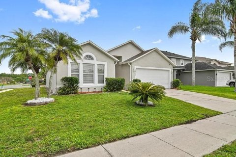 House in Orlando, Florida 4 bedrooms, 174.1 sq.m. № 1841604 - photo 2