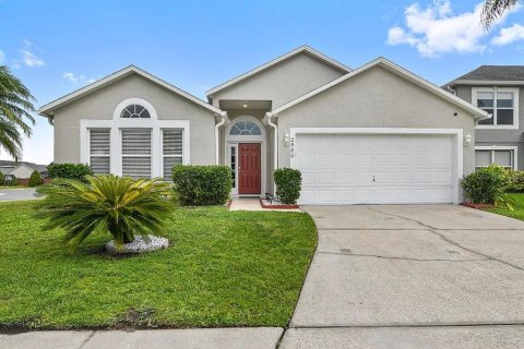 House in Orlando, Florida 4 bedrooms, 174.1 sq.m. № 1841604 - photo 1