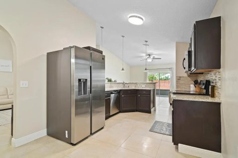 House in Orlando, Florida 4 bedrooms, 174.1 sq.m. № 1841604 - photo 5