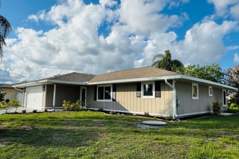 Casa en venta en Port St. Lucie, Florida, 3 dormitorios, 161.46 m2 № 2190234 - foto 3