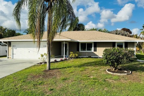 Casa en venta en Port St. Lucie, Florida, 3 dormitorios, 161.46 m2 № 2190234 - foto 2