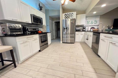 Casa en venta en Port St. Lucie, Florida, 3 dormitorios, 161.46 m2 № 2190234 - foto 14