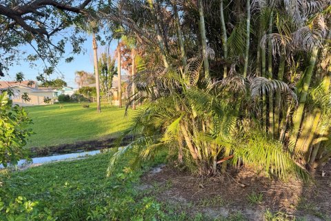 Casa en venta en Port St. Lucie, Florida, 3 dormitorios, 161.46 m2 № 2190234 - foto 13