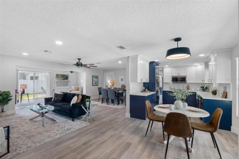 Villa ou maison à vendre à Clearwater, Floride: 3 chambres, 180.32 m2 № 2203768 - photo 5