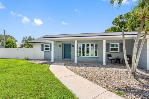 Villa ou maison à vendre à Clearwater, Floride: 3 chambres, 180.32 m2 № 2203768 - photo 3