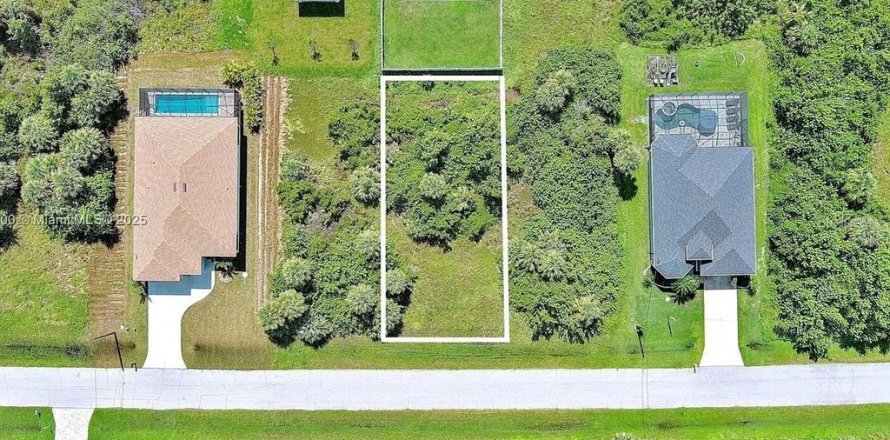 Land in Rotonda, Florida № 2164992