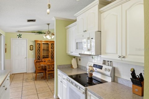 House in Port Charlotte, Florida 3 bedrooms, 123.37 sq.m. № 2388127 - photo 15