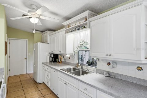 House in Port Charlotte, Florida 3 bedrooms, 123.37 sq.m. № 2388127 - photo 13
