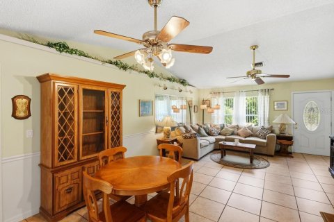House in Port Charlotte, Florida 3 bedrooms, 123.37 sq.m. № 2388127 - photo 11