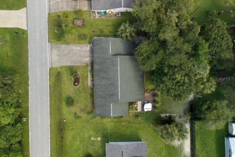 House in Port Charlotte, Florida 3 bedrooms, 123.37 sq.m. № 2388127 - photo 5