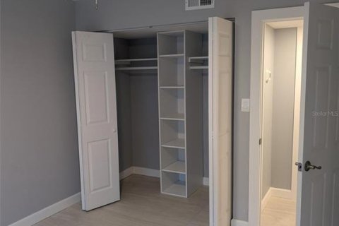 Condo in Tampa, Florida, 2 bedrooms  № 2204889 - photo 8