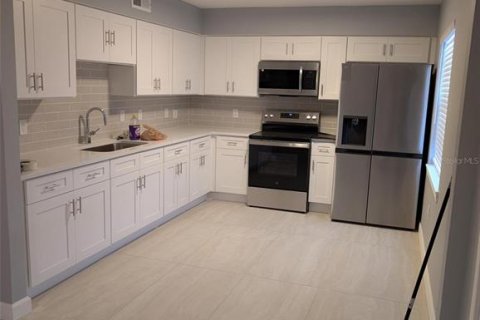 Condo in Tampa, Florida, 2 bedrooms  № 2204889 - photo 2