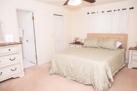 House in Palm Coast, Florida 3 bedrooms, 131.18 sq.m. № 2411685 - photo 18