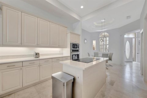 Townhouse in Bradenton, Florida 3 bedrooms, 282.98 sq.m. № 1876073 - photo 12