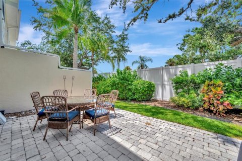 Townhouse in Bradenton, Florida 3 bedrooms, 282.98 sq.m. № 1876073 - photo 20