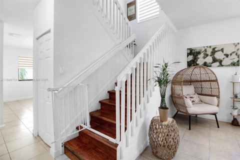 Villa ou maison à louer à Miami, Floride: 4 chambres № 1950902 - photo 7