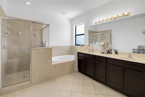 Villa ou maison à louer à Miami, Floride: 4 chambres № 1950902 - photo 20