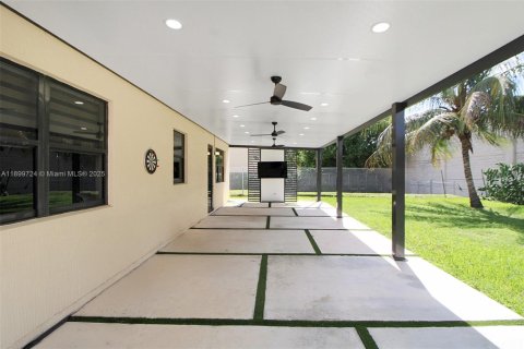 Villa ou maison à louer à Miami, Floride: 4 chambres № 1950902 - photo 12