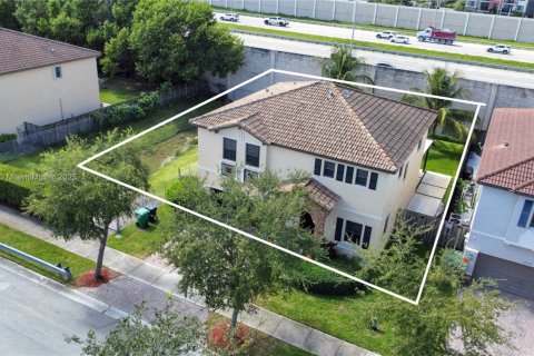 Villa ou maison à louer à Miami, Floride: 4 chambres № 1950902 - photo 23