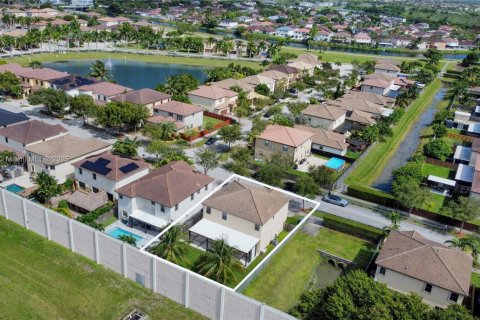 Villa ou maison à louer à Miami, Floride: 4 chambres № 1950902 - photo 2