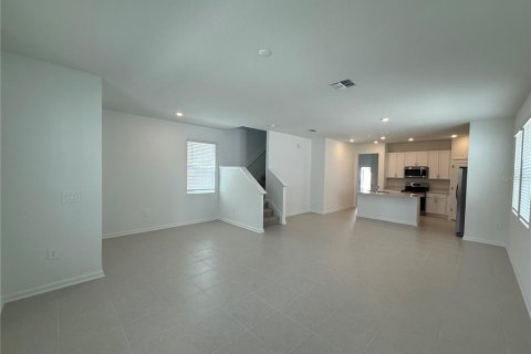 House in DeBary, Florida 4 bedrooms, 187.94 sq.m. № 1910065 - photo 9