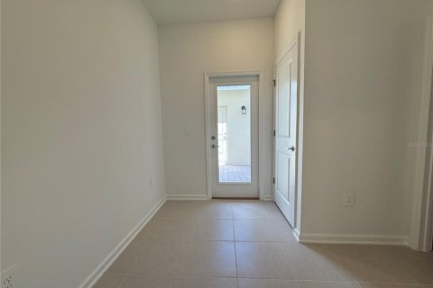 House in DeBary, Florida 4 bedrooms, 187.94 sq.m. № 1910065 - photo 20