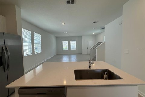 House in DeBary, Florida 4 bedrooms, 187.94 sq.m. № 1910065 - photo 13